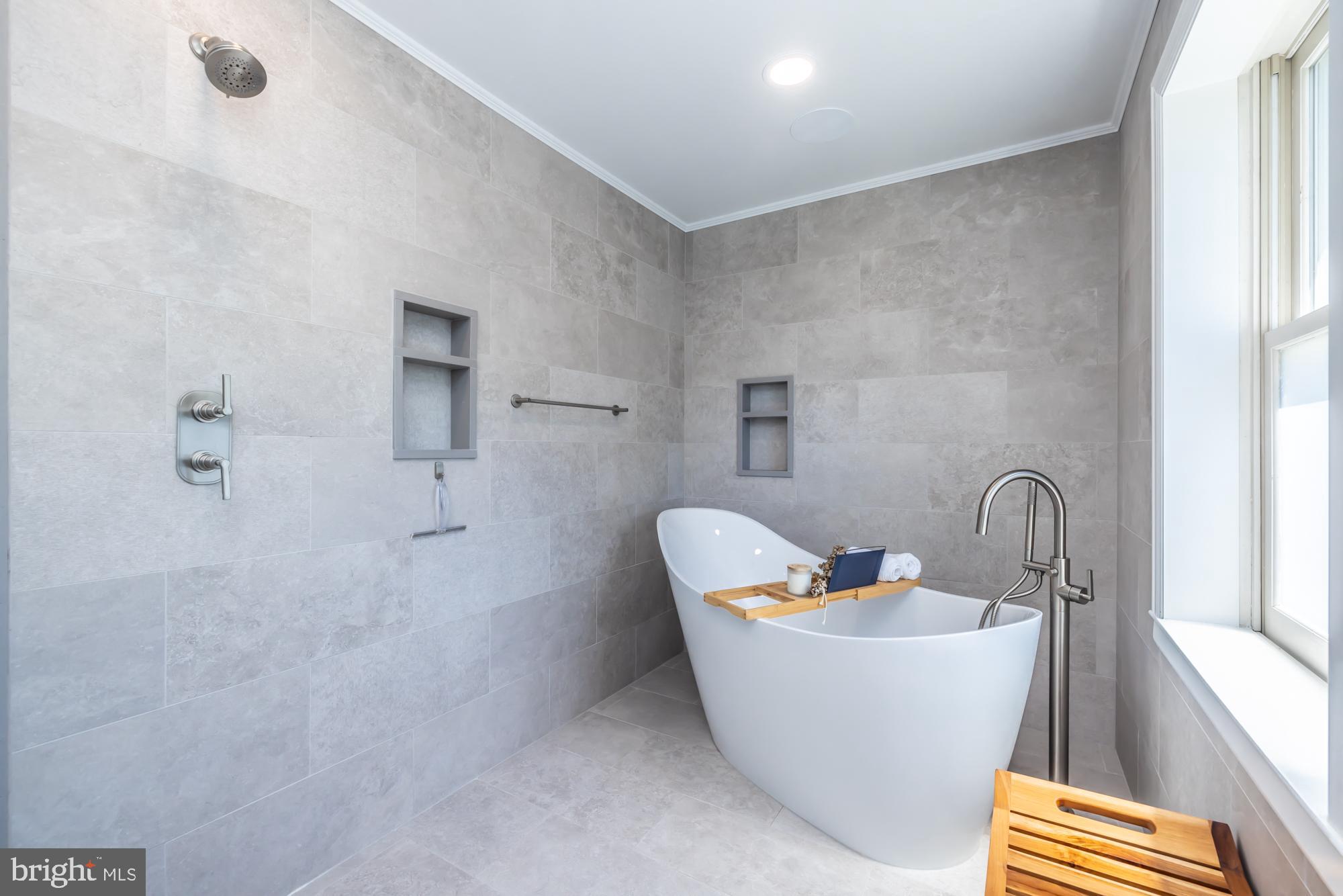 YELLOW SPRINGS EST - Residential