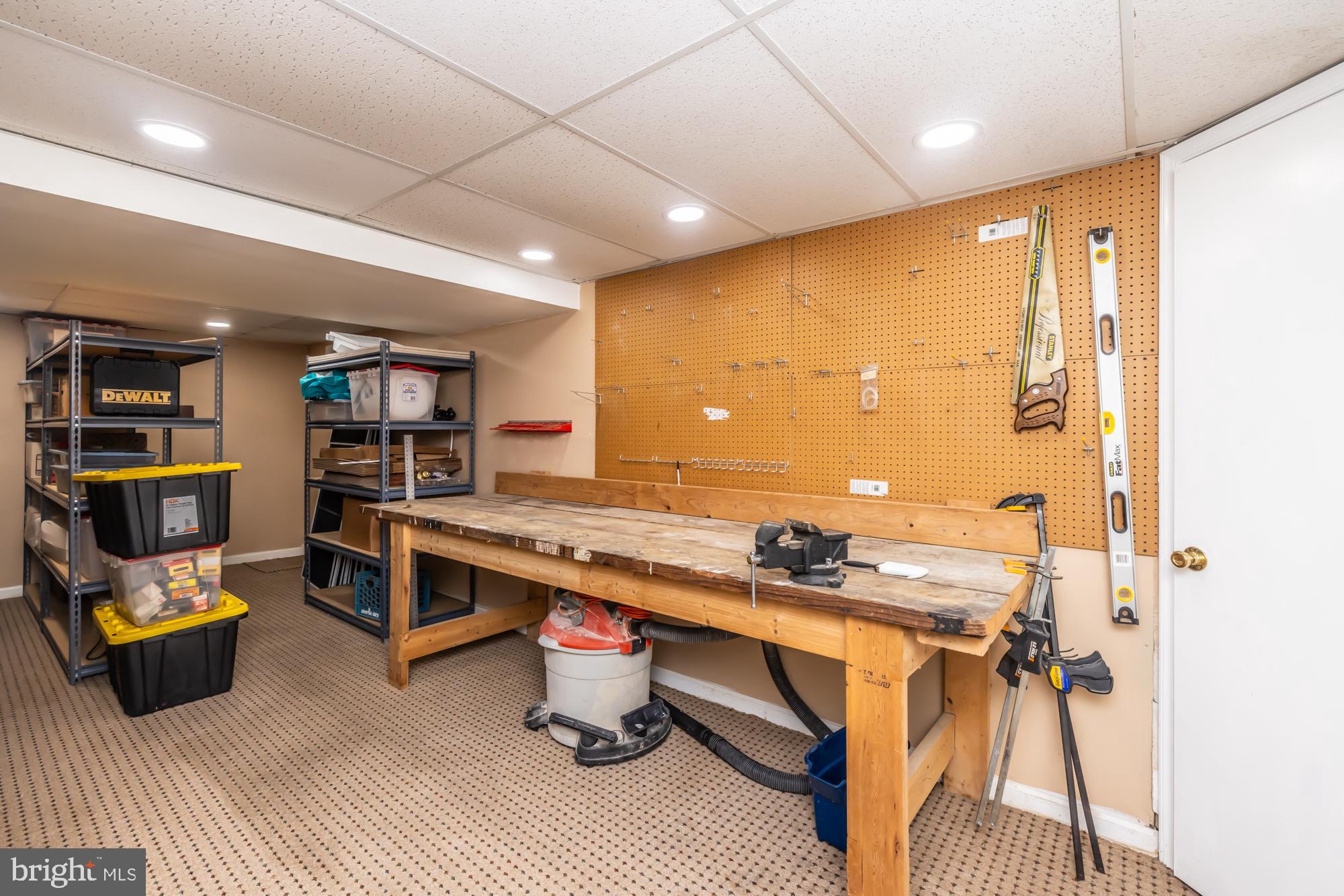 YELLOW SPRINGS EST - Residential