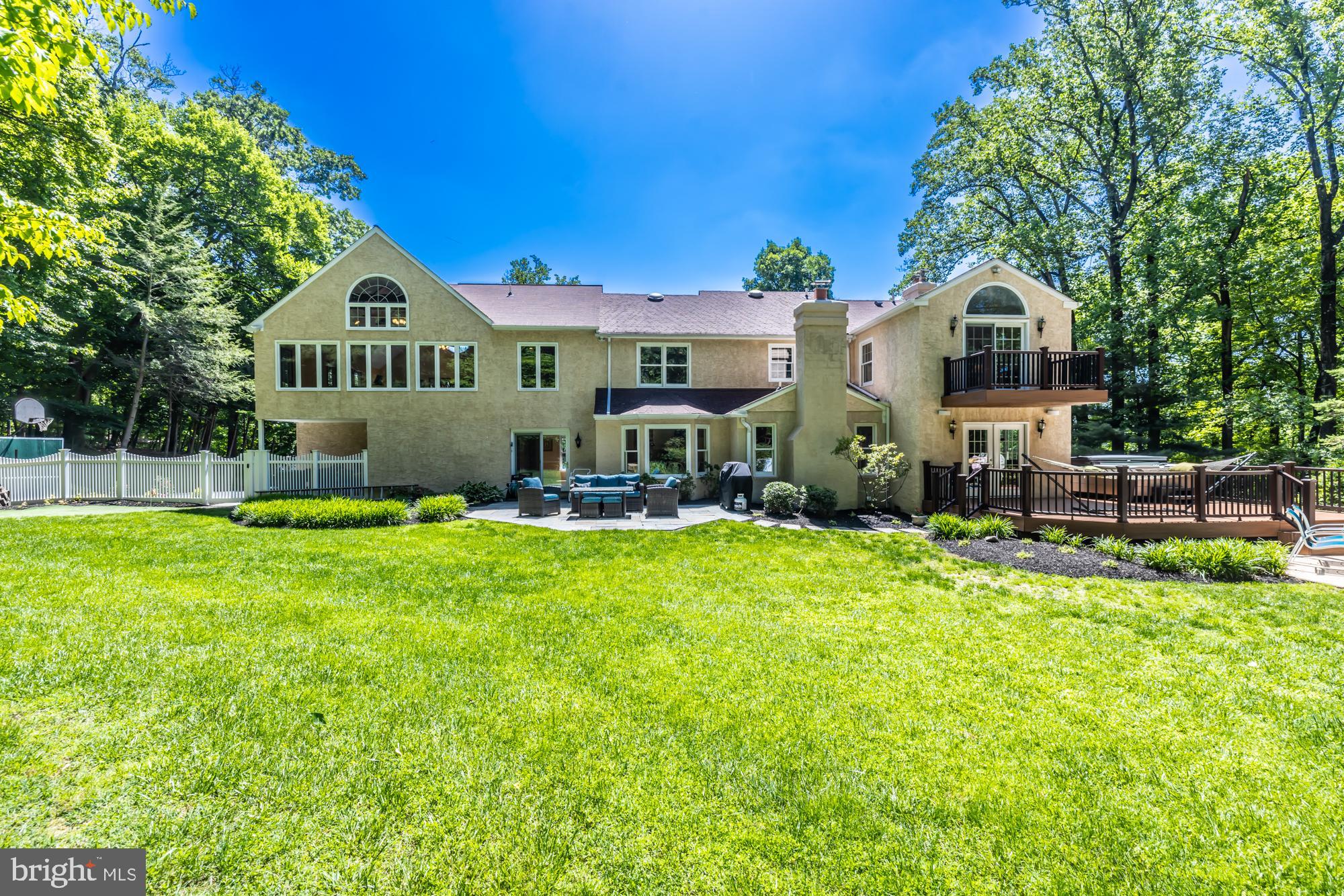 YELLOW SPRINGS EST - Residential