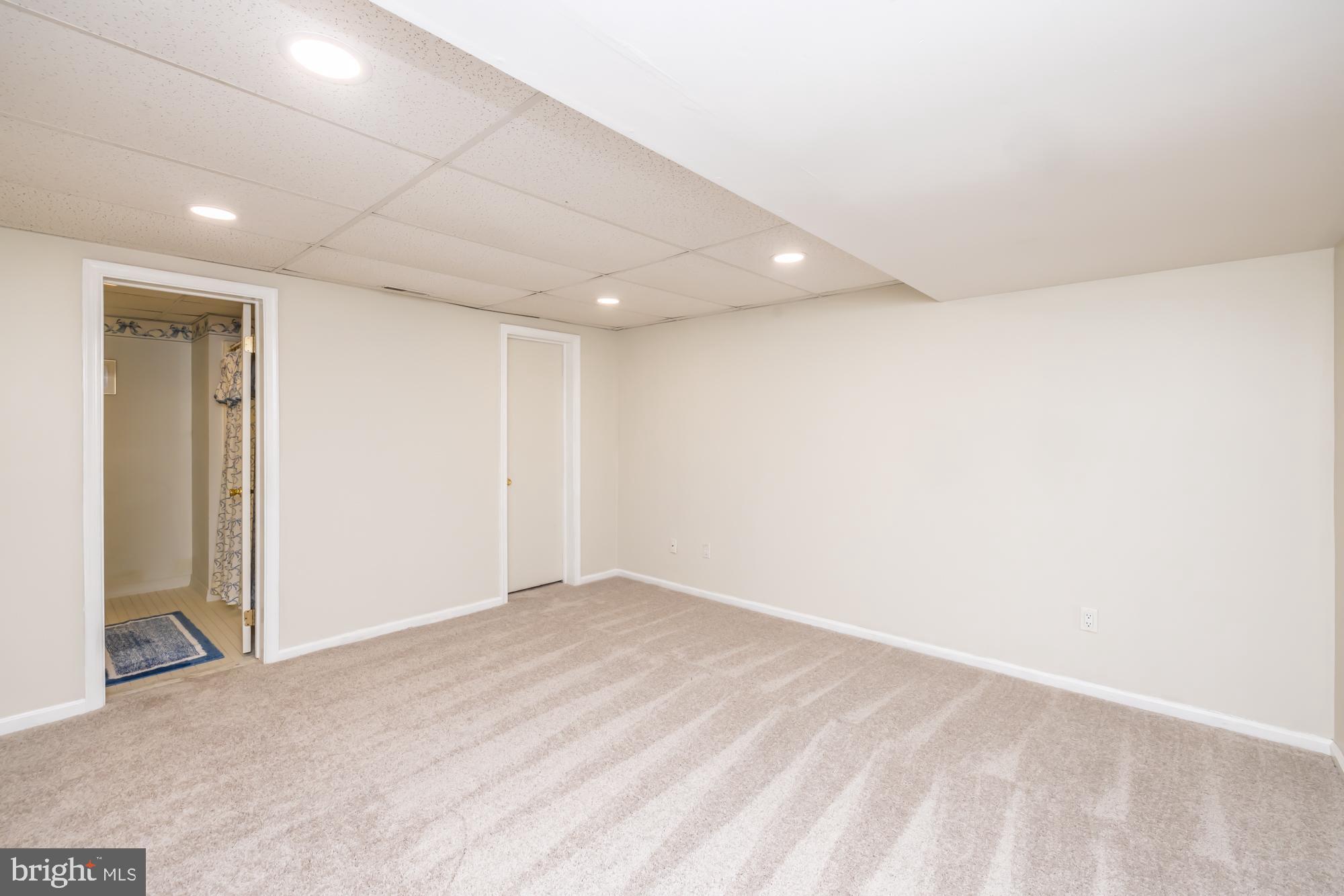 YELLOW SPRINGS EST - Residential