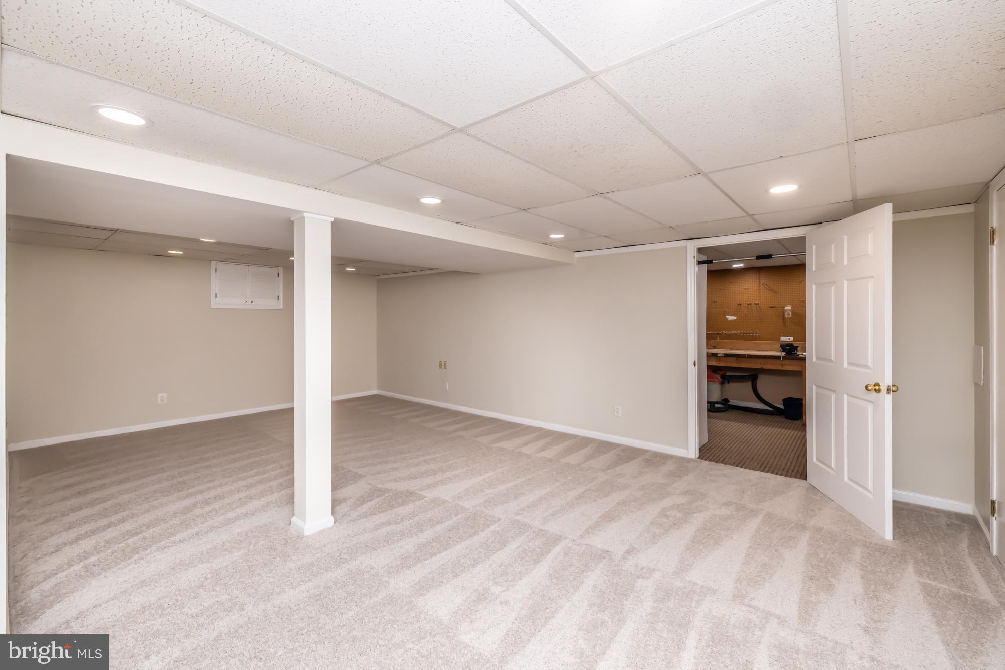 YELLOW SPRINGS EST - Residential