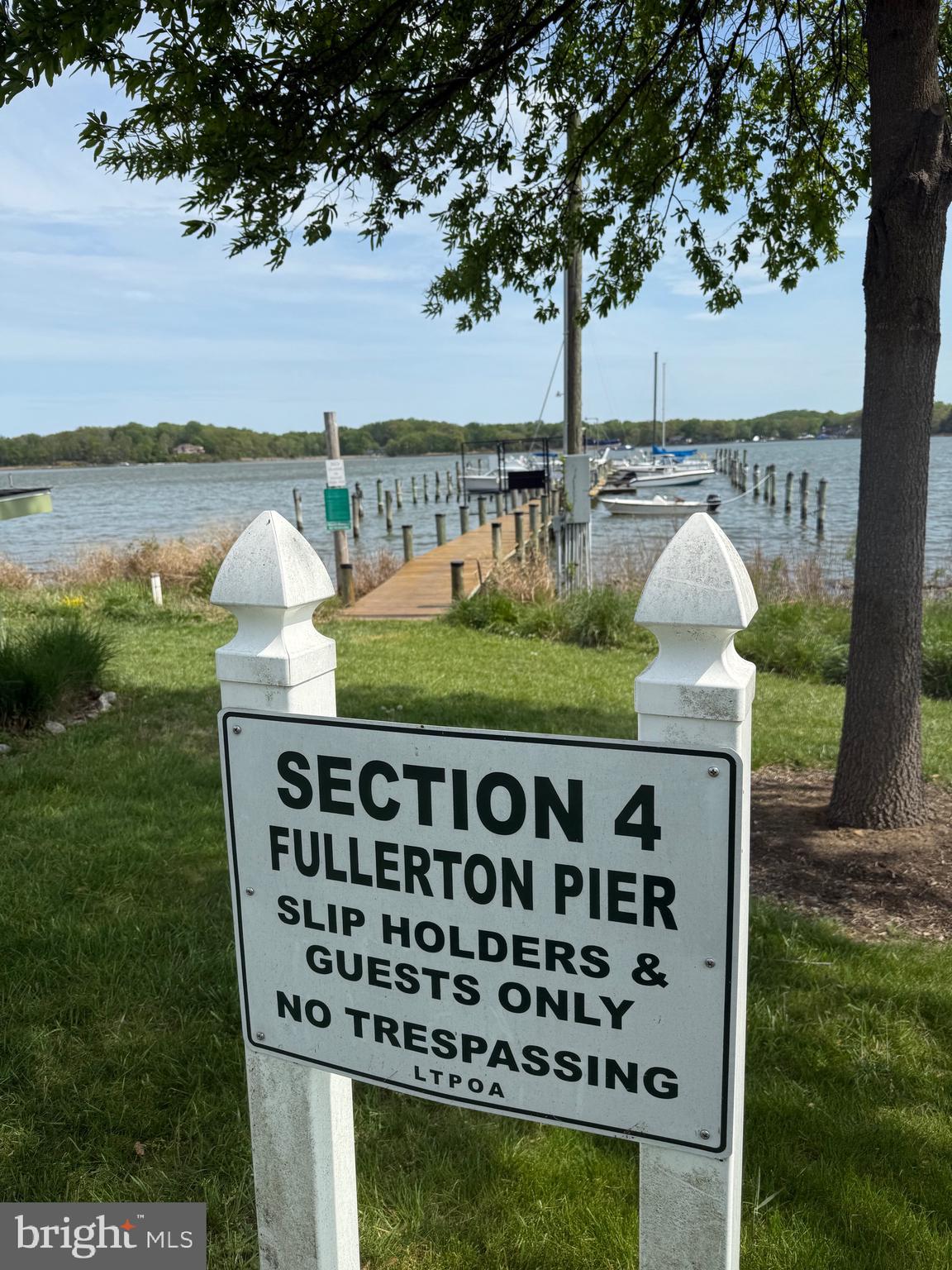 WOODLAND BEACH - Residential