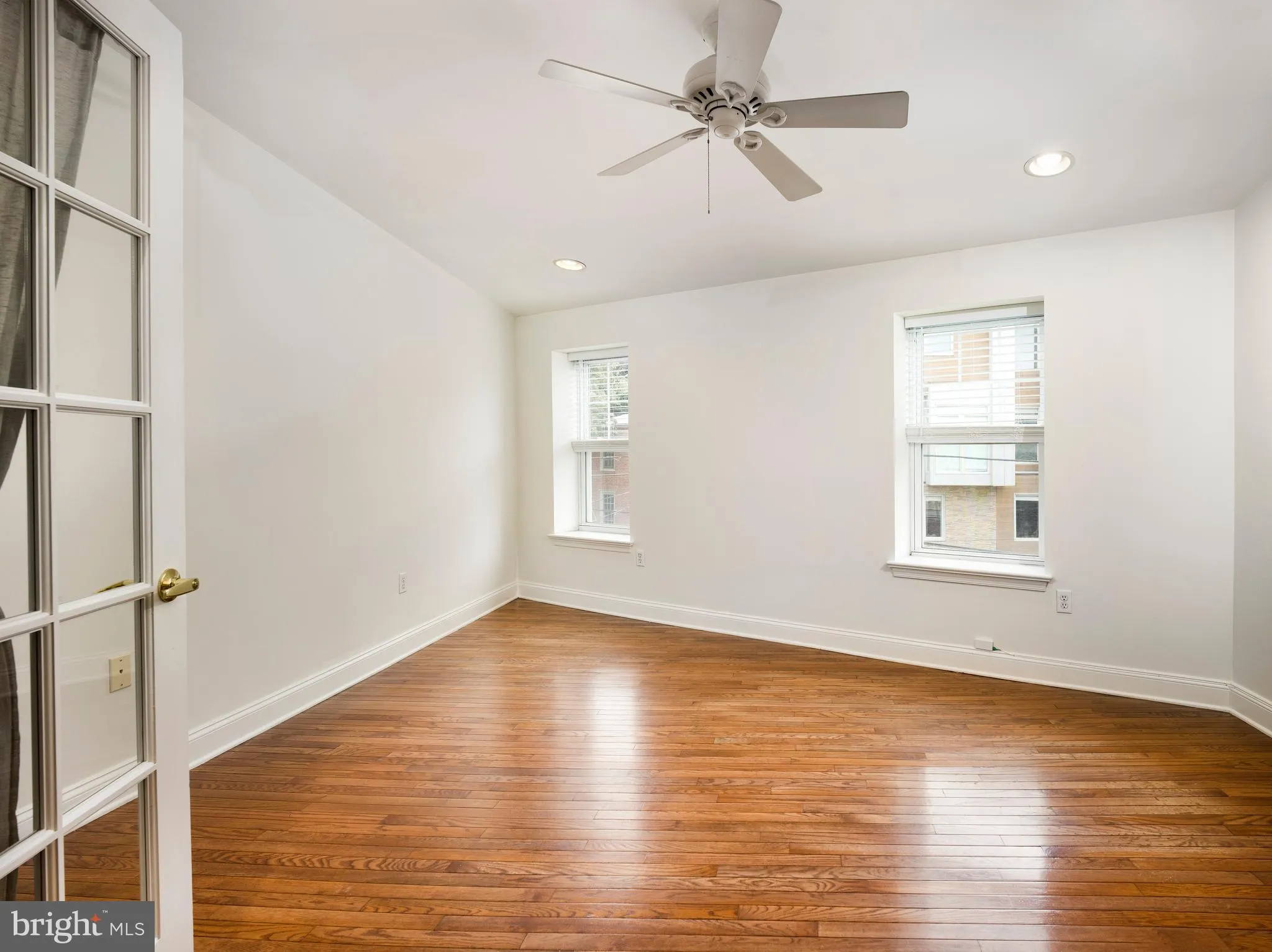 Philadelphia, Pennsylvania 19147, United States, 4 Bedrooms Bedrooms, ,Residential,Contingent,213096