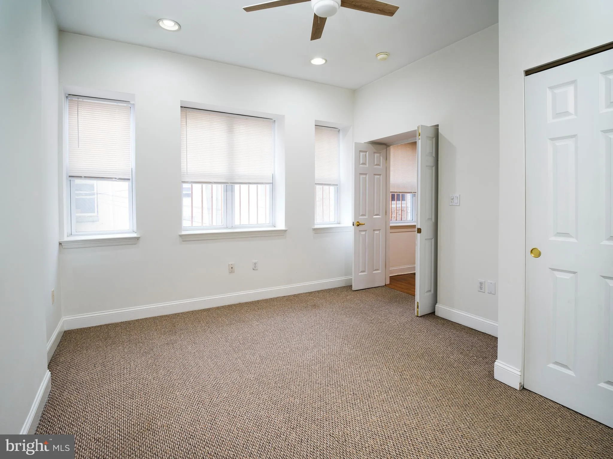 Philadelphia, Pennsylvania 19147, United States, 4 Bedrooms Bedrooms, ,Residential,Contingent,213096