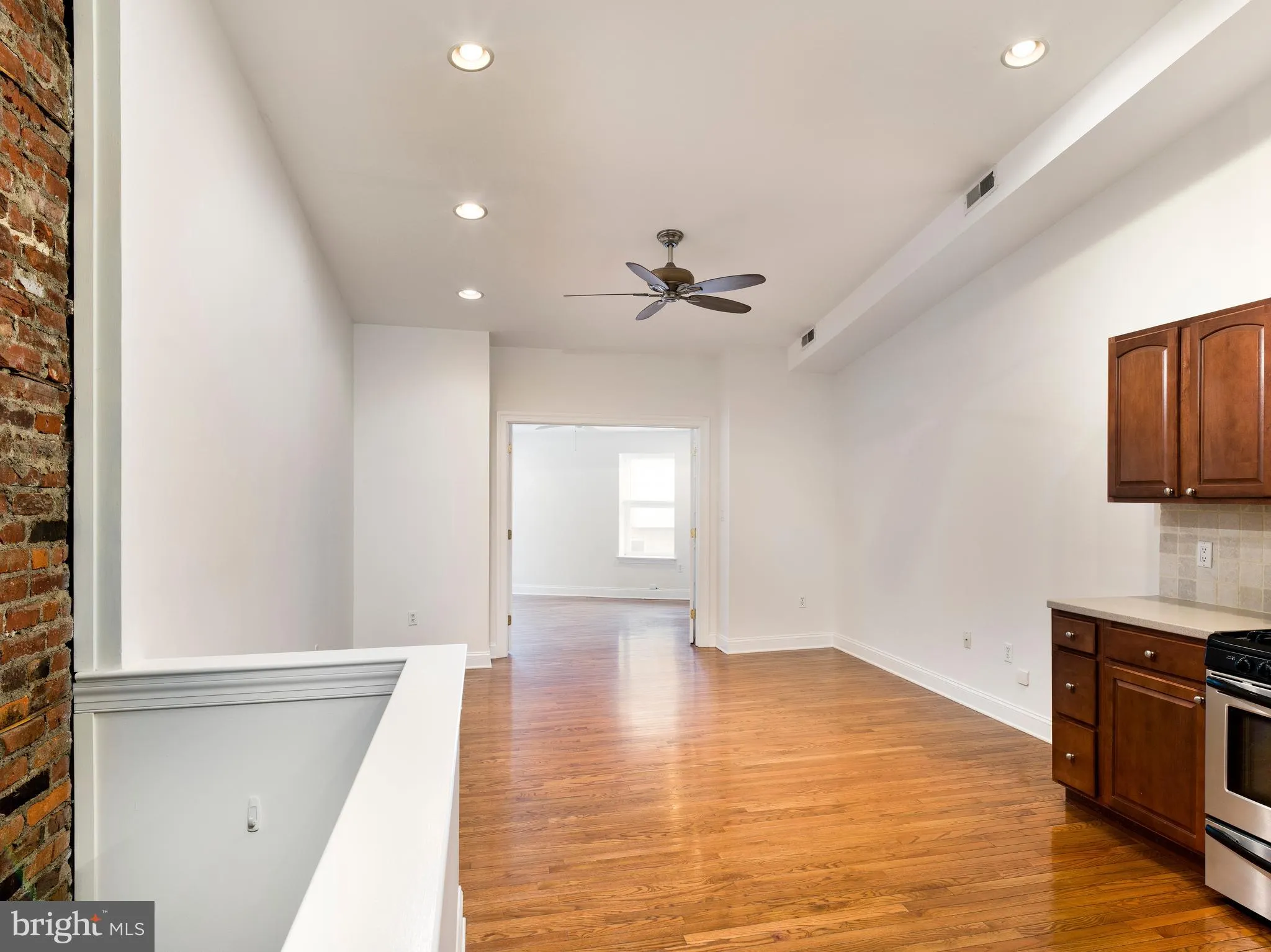 Philadelphia, Pennsylvania 19147, United States, 4 Bedrooms Bedrooms, ,Residential,Contingent,213096