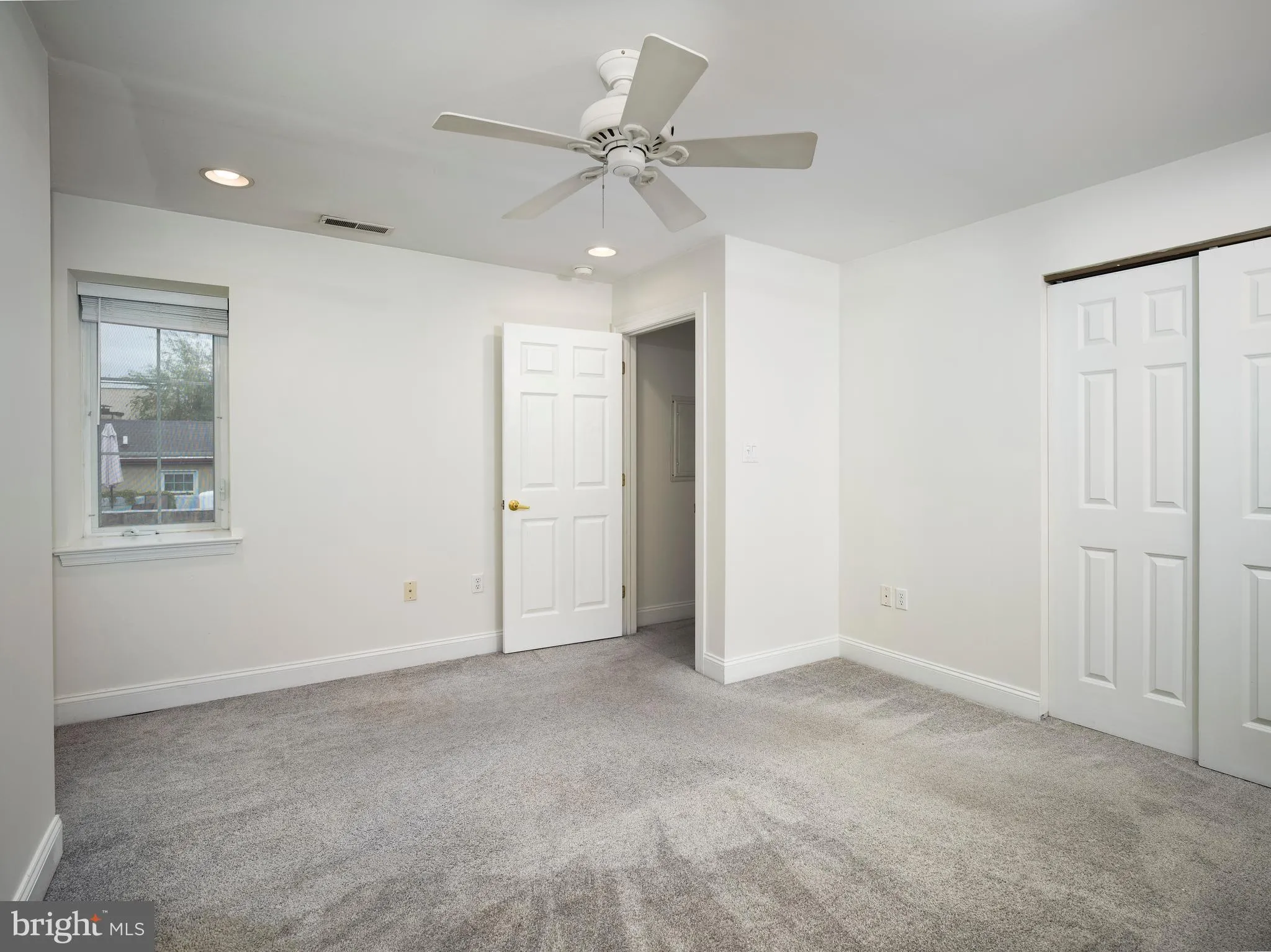 Philadelphia, Pennsylvania 19147, United States, 4 Bedrooms Bedrooms, ,Residential,Contingent,213096