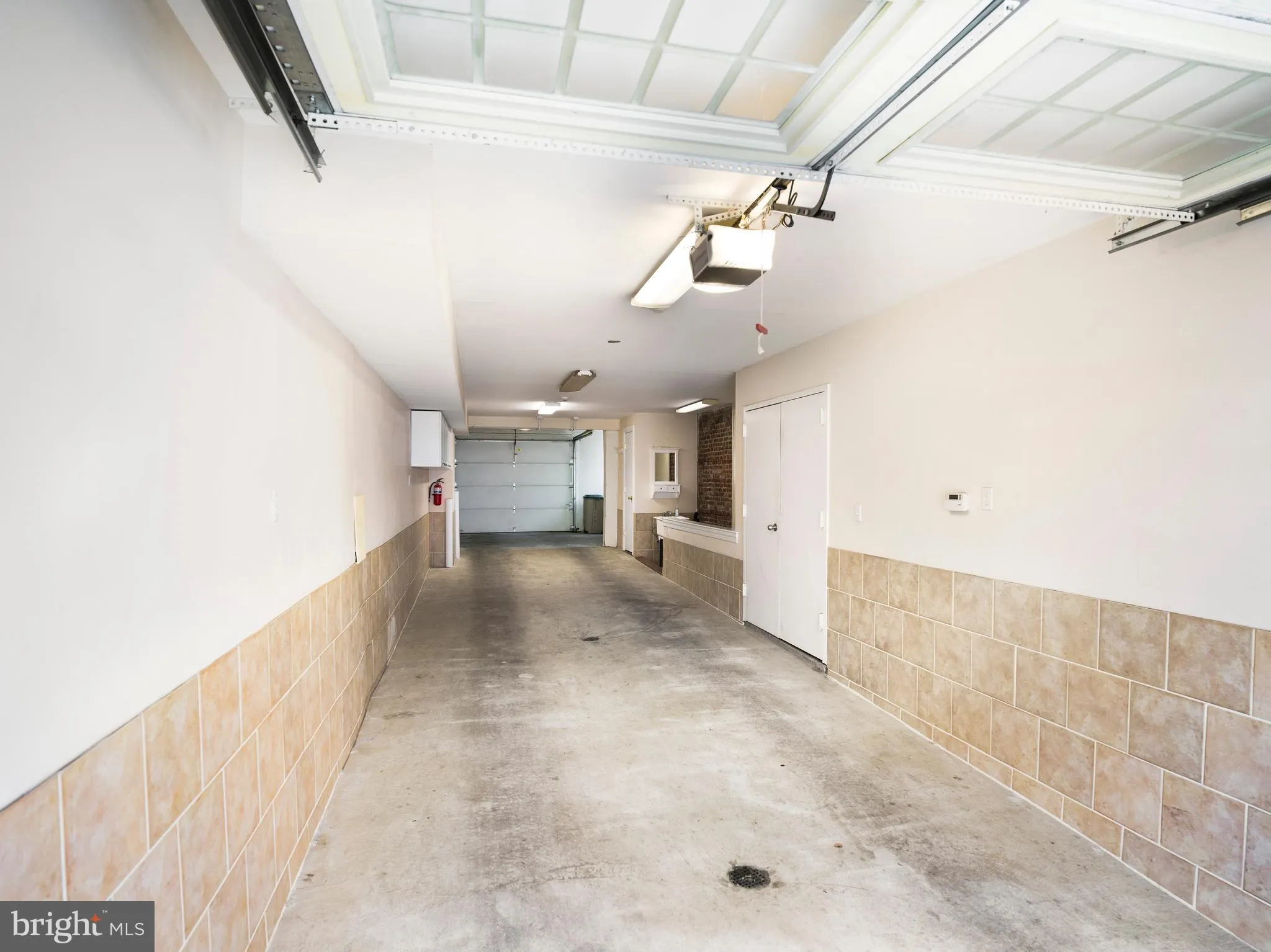 Philadelphia, Pennsylvania 19147, United States, 4 Bedrooms Bedrooms, ,Residential,Contingent,213096