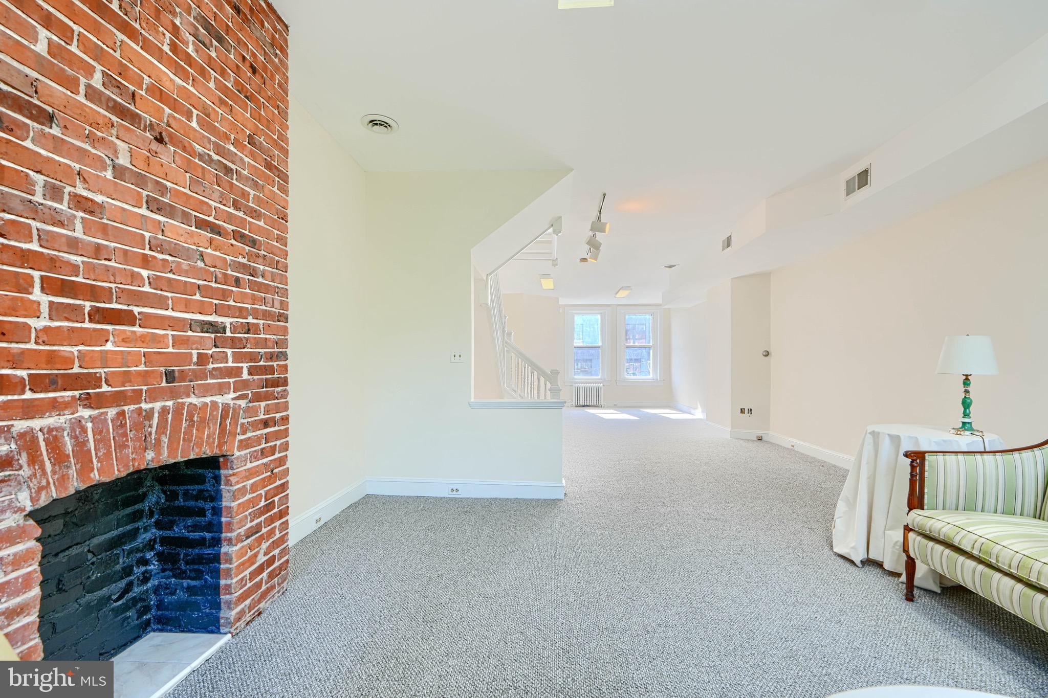 CHARLES VILLAGE - Residential