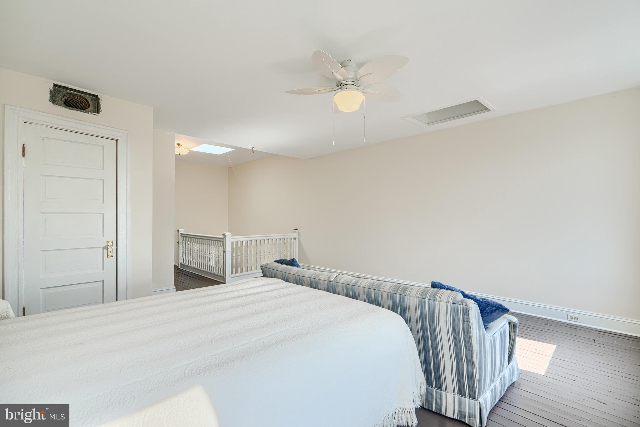 CHARLES VILLAGE - Residential