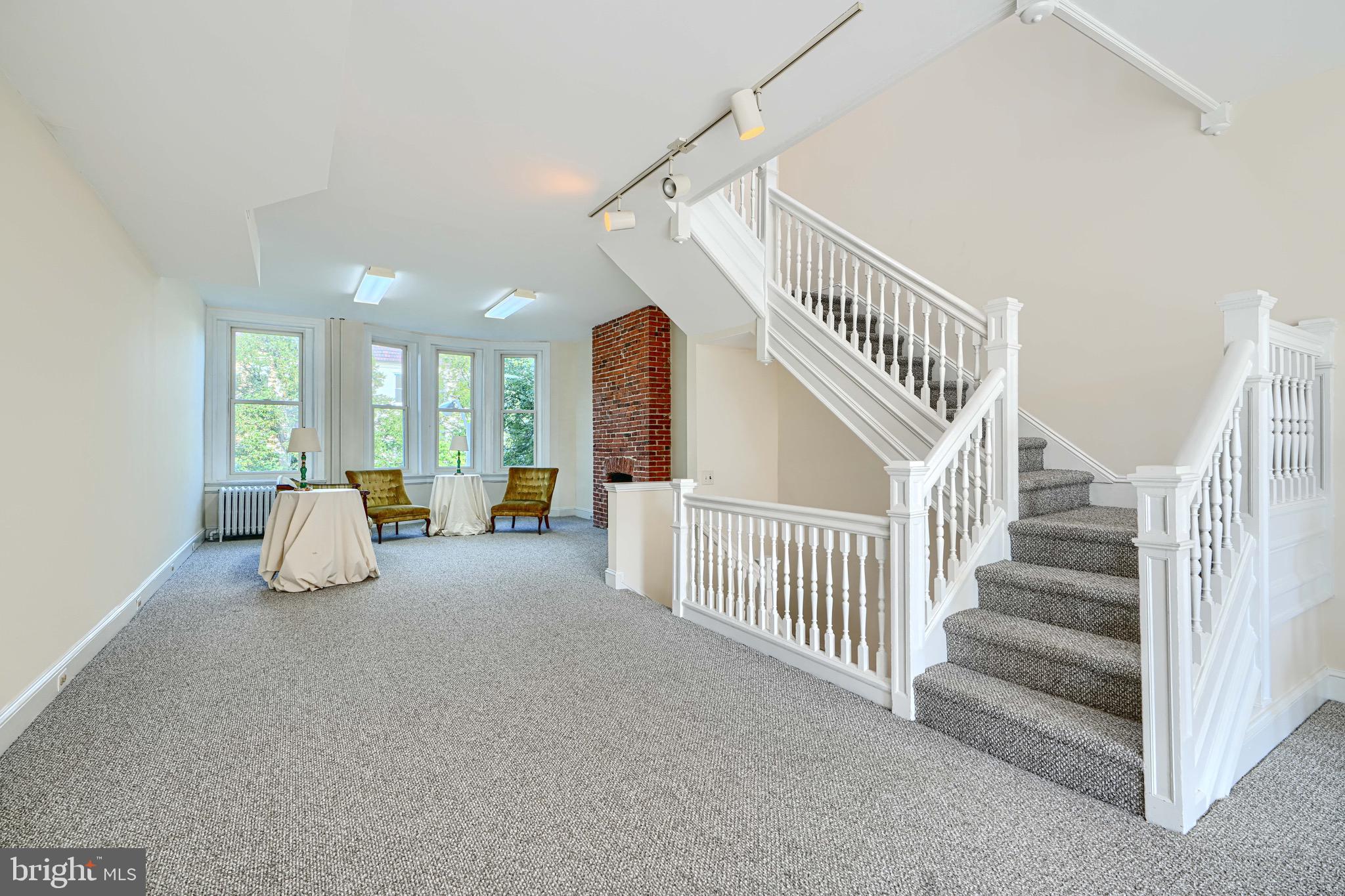 CHARLES VILLAGE - Residential