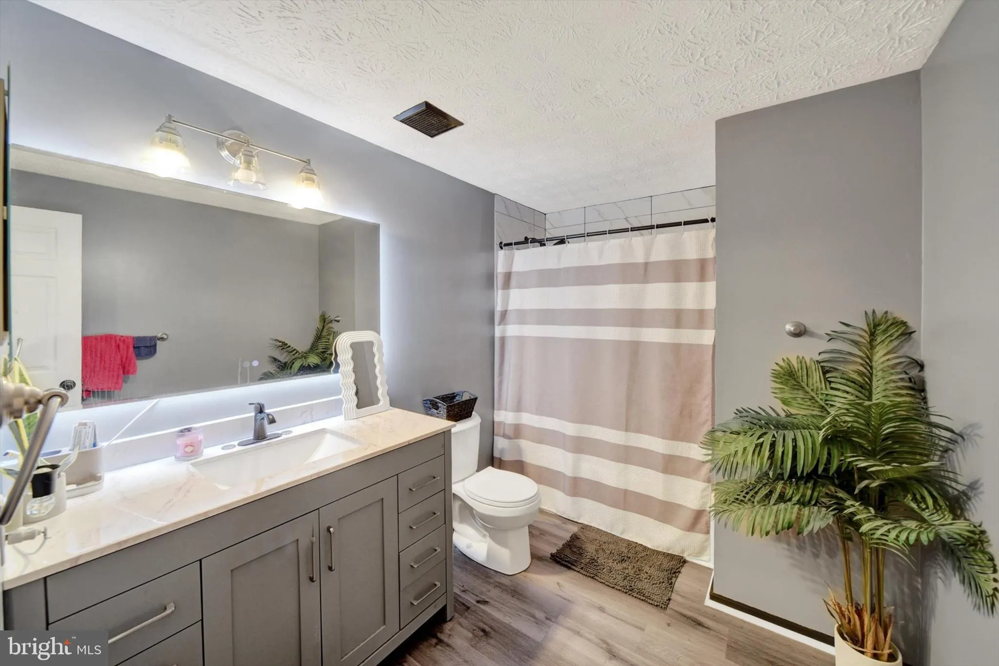 Rosedale, Maryland 21237, United States, 3 Bedrooms Bedrooms, ,2 BathroomsBathrooms,Residential,Coming Soon,162642