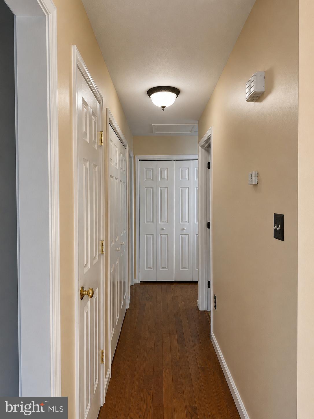 FOLKLAND MANOR - Residential