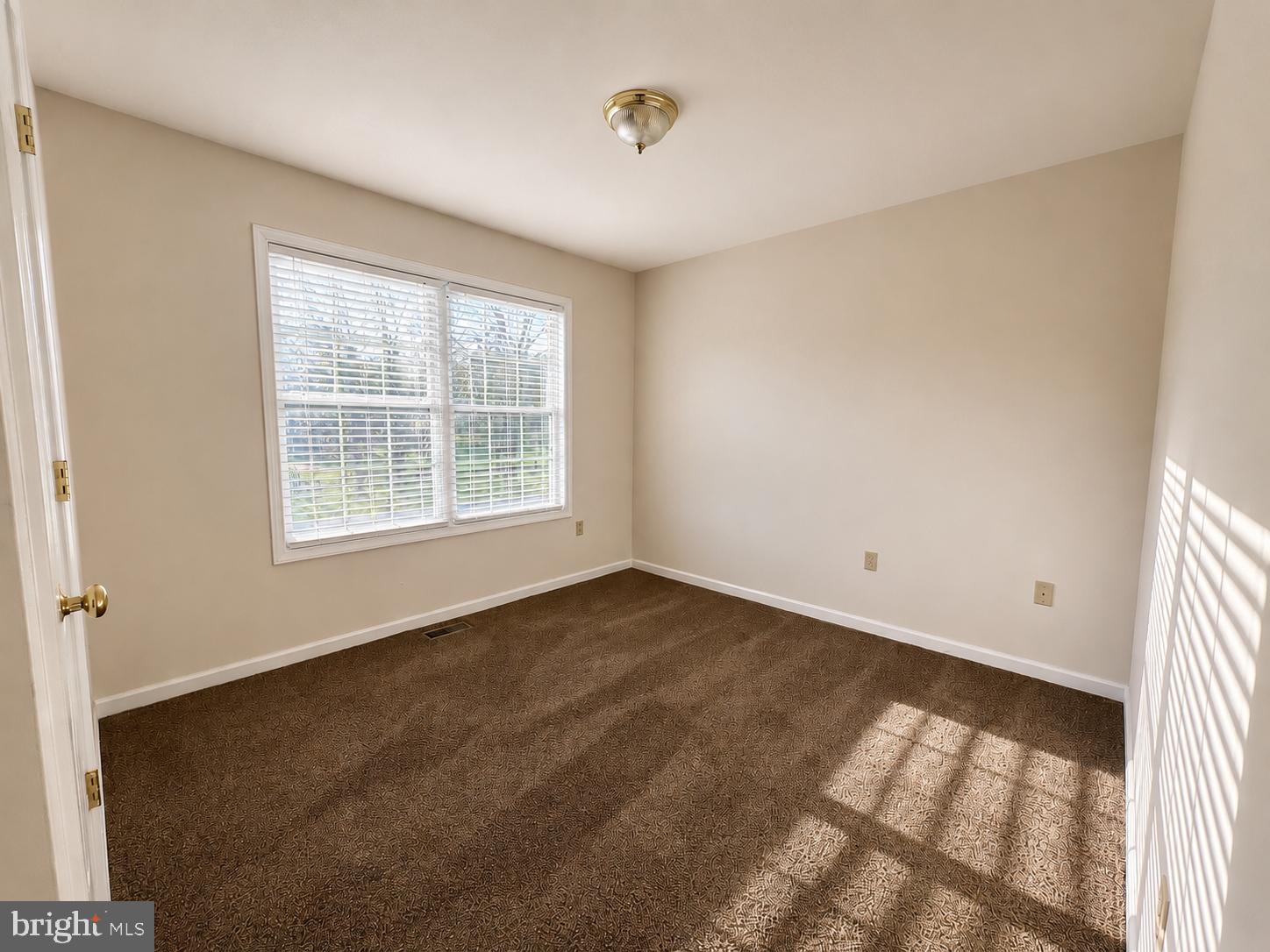 FOLKLAND MANOR - Residential