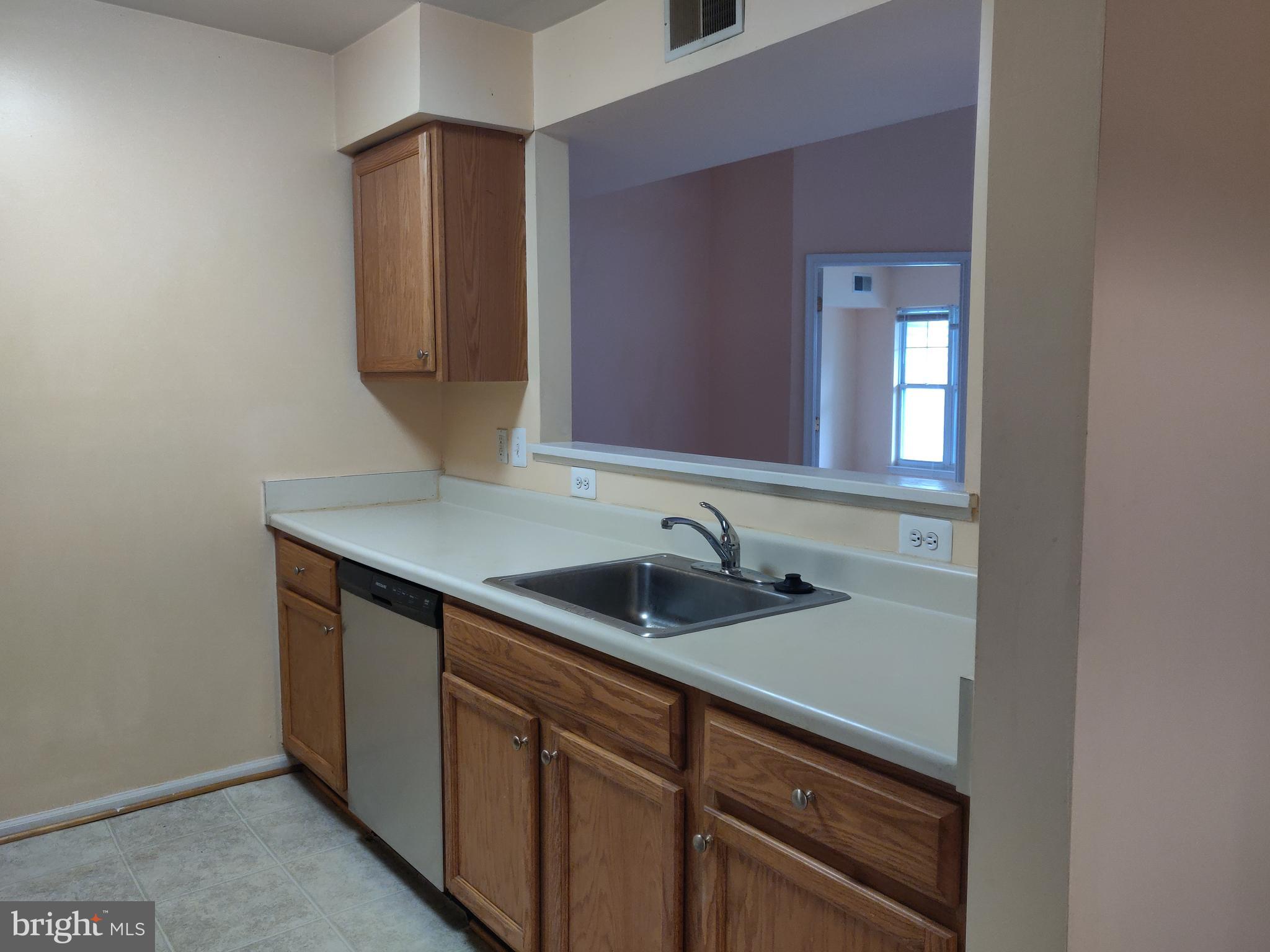 NORMANDY PLACE CONDO-PHA - Residential Lease