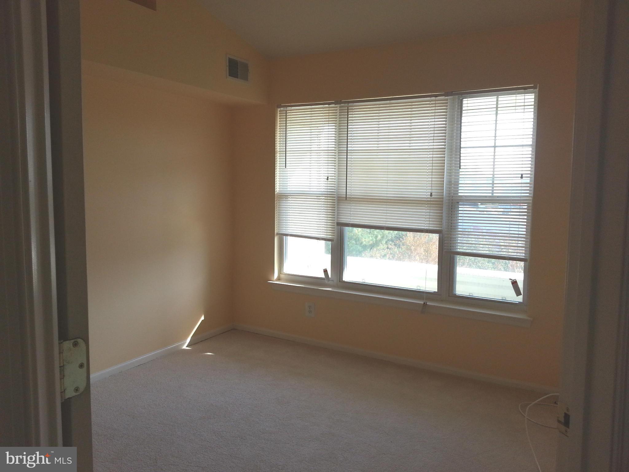 NORMANDY PLACE CONDO-PHA - Residential Lease