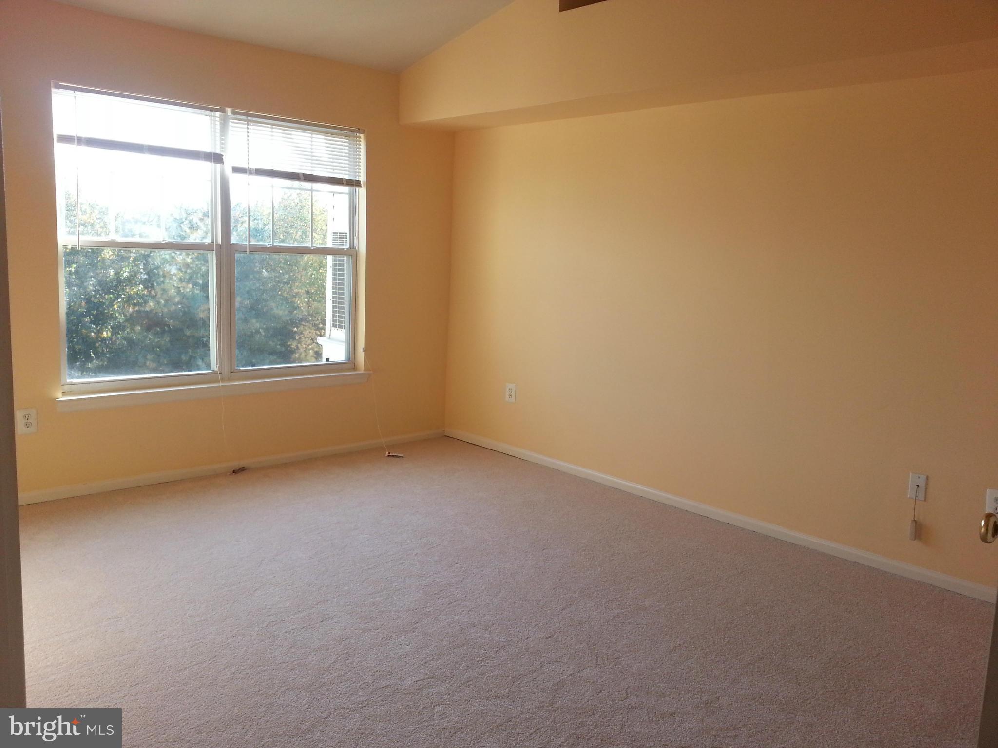 NORMANDY PLACE CONDO-PHA - Residential Lease