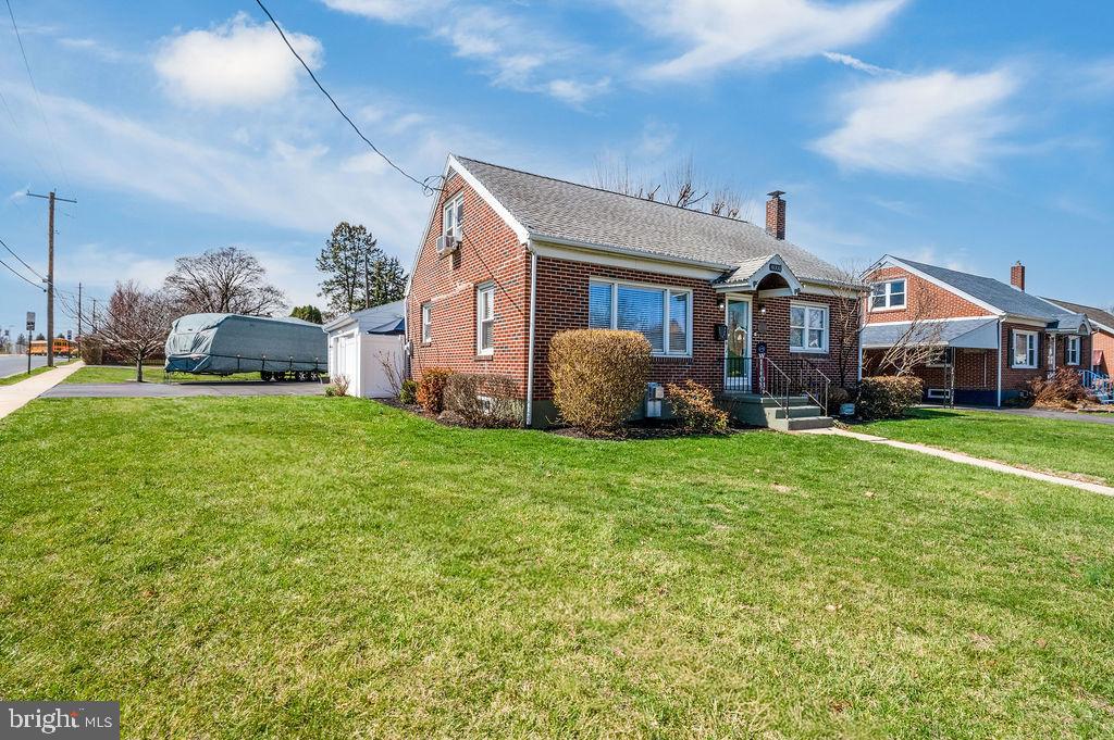 SOUTH TEMPLE HEIGH - Residential