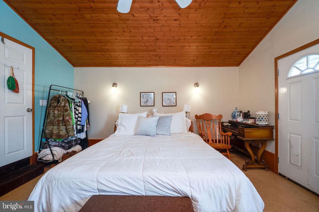 SOUTH TEMPLE HEIGH - Residential