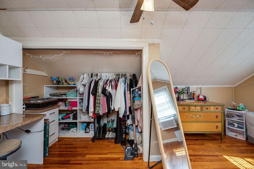 SOUTH TEMPLE HEIGH - Residential