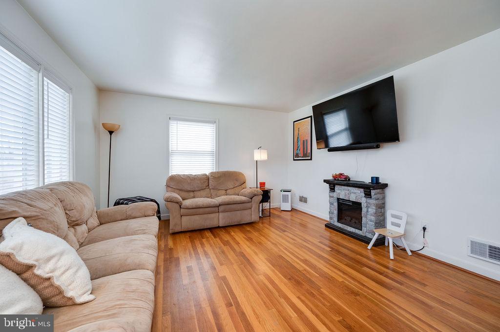 SOUTH TEMPLE HEIGH - Residential