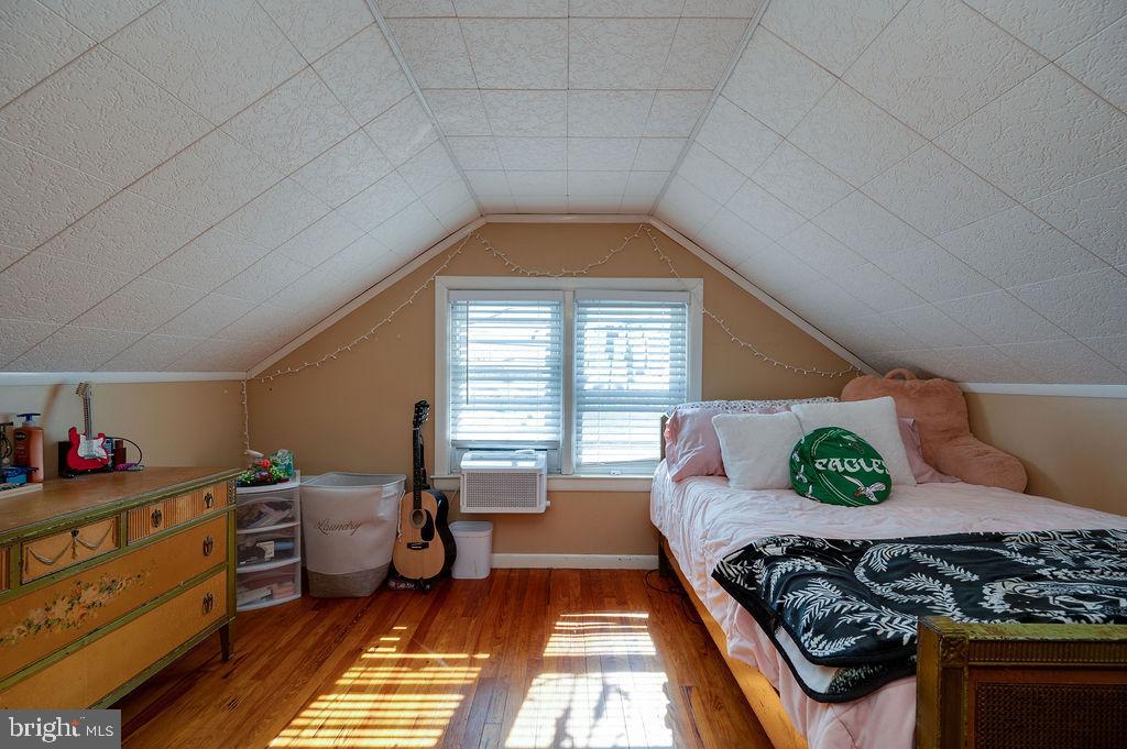 SOUTH TEMPLE HEIGH - Residential