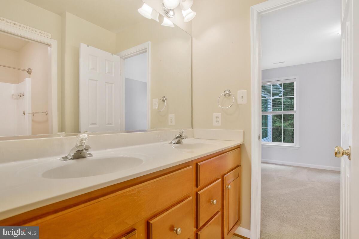 MONTROSE POINTE - Residential