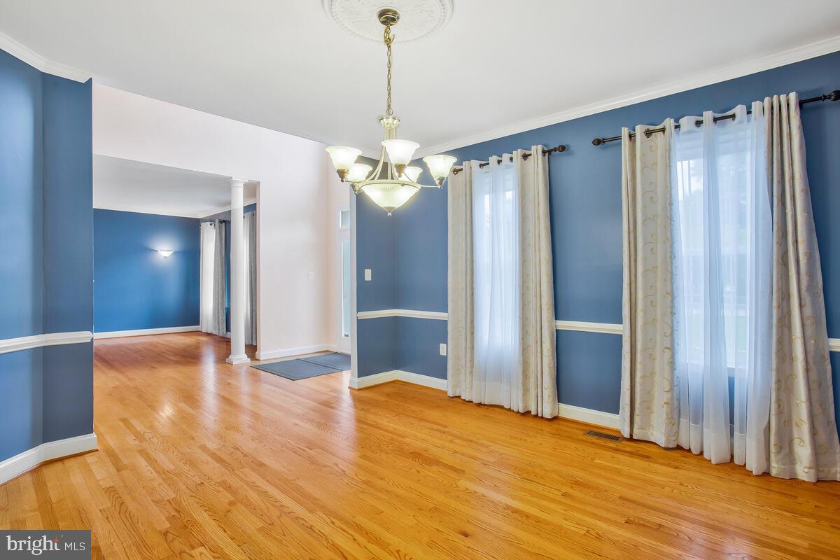 MONTROSE POINTE - Residential