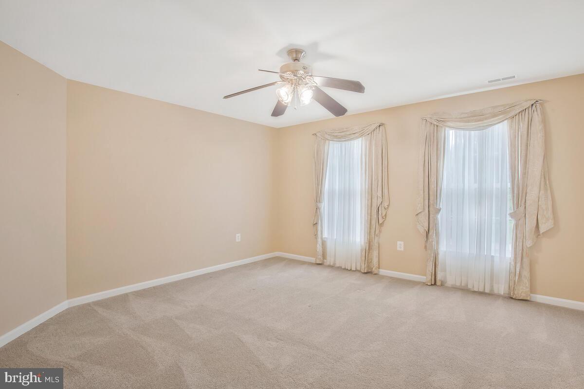 MONTROSE POINTE - Residential