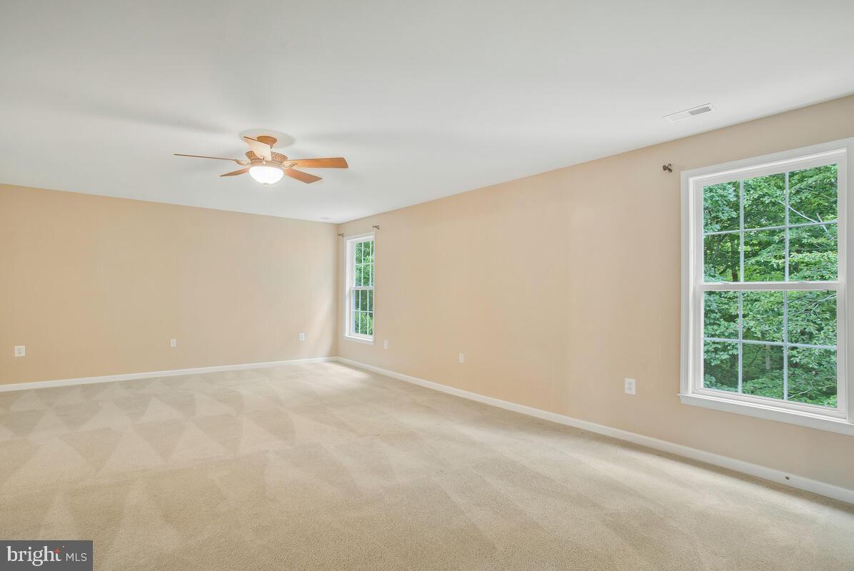 MONTROSE POINTE - Residential