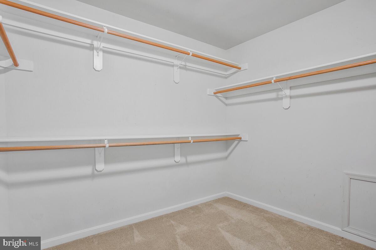 MONTROSE POINTE - Residential