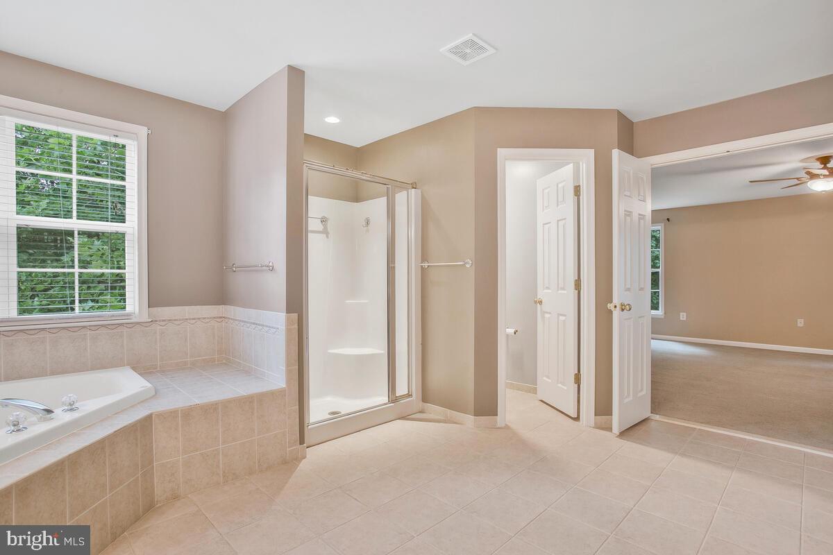 MONTROSE POINTE - Residential