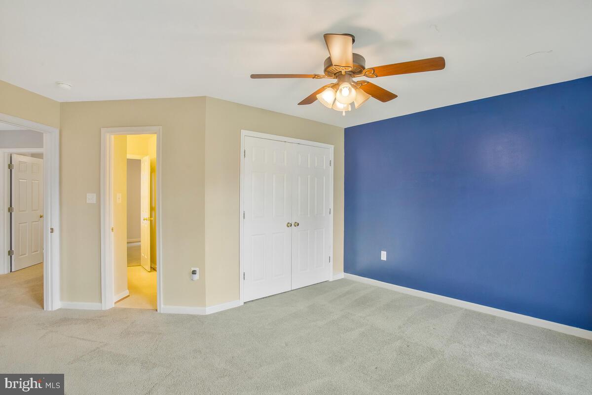 MONTROSE POINTE - Residential