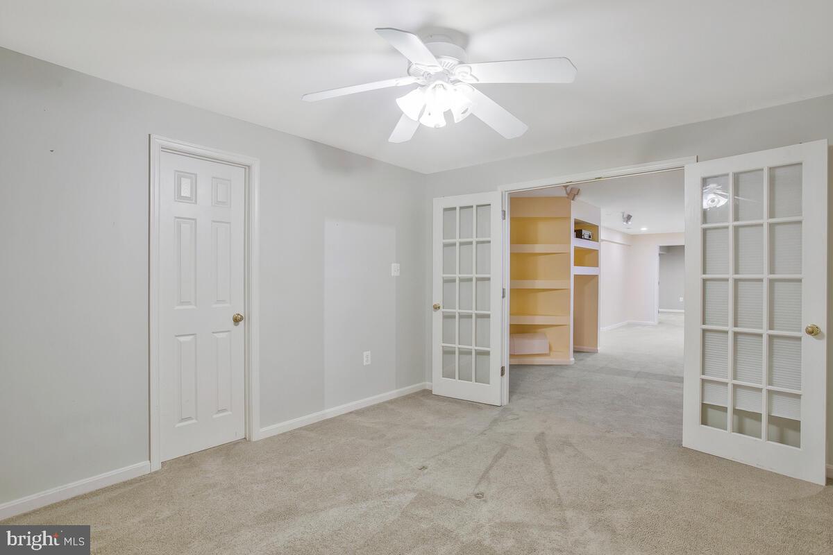 MONTROSE POINTE - Residential