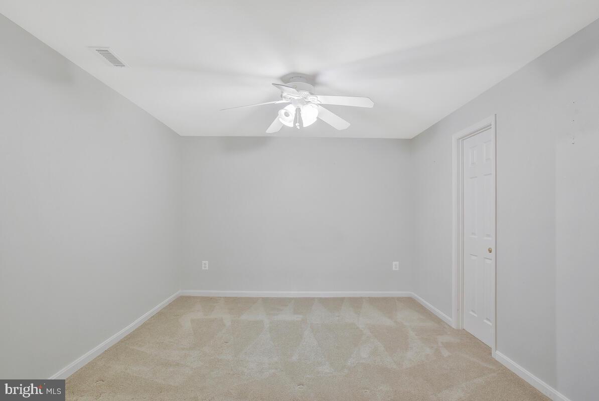 MONTROSE POINTE - Residential