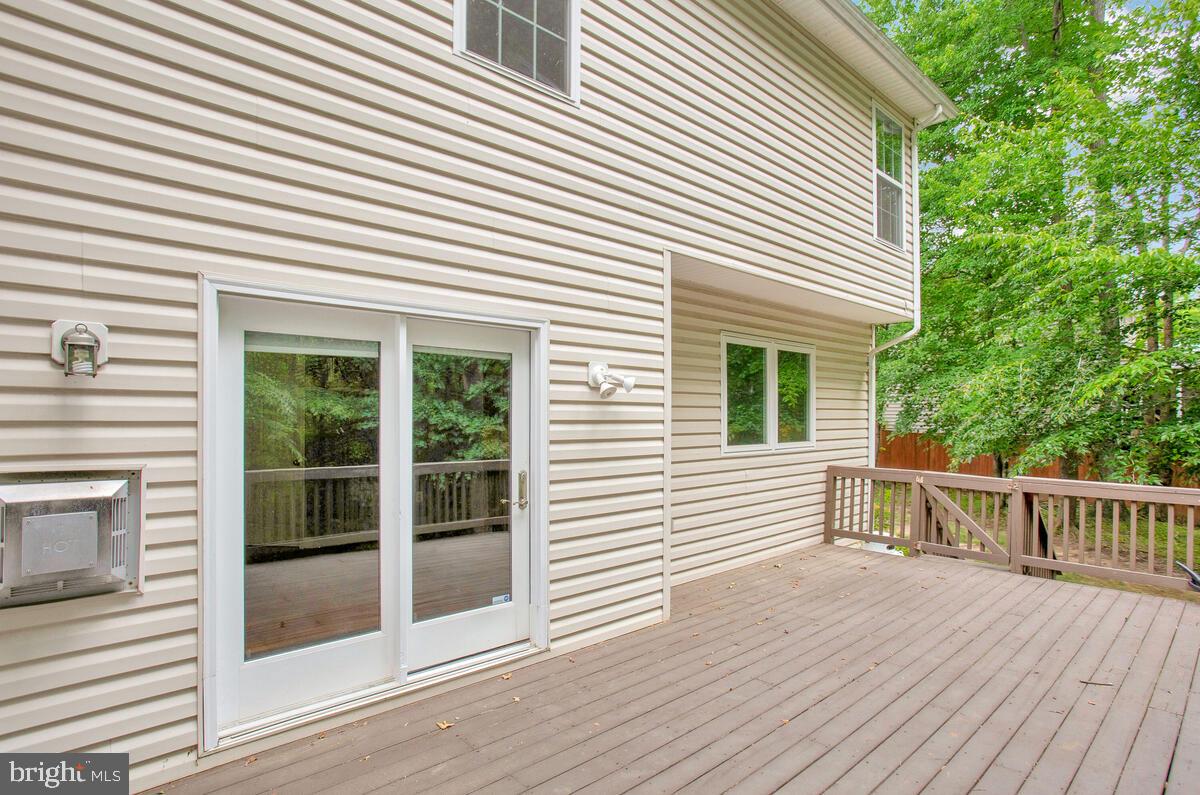 MONTROSE POINTE - Residential