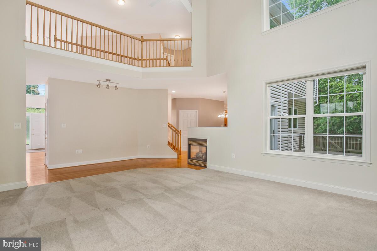 MONTROSE POINTE - Residential