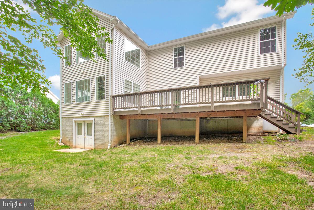 MONTROSE POINTE - Residential