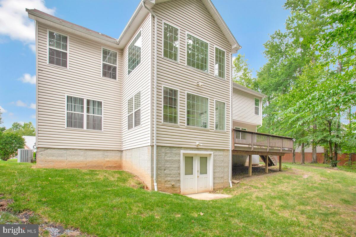 MONTROSE POINTE - Residential