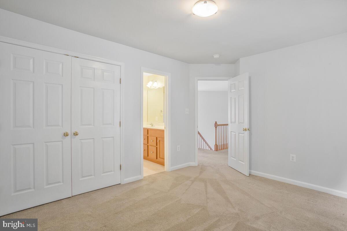 MONTROSE POINTE - Residential