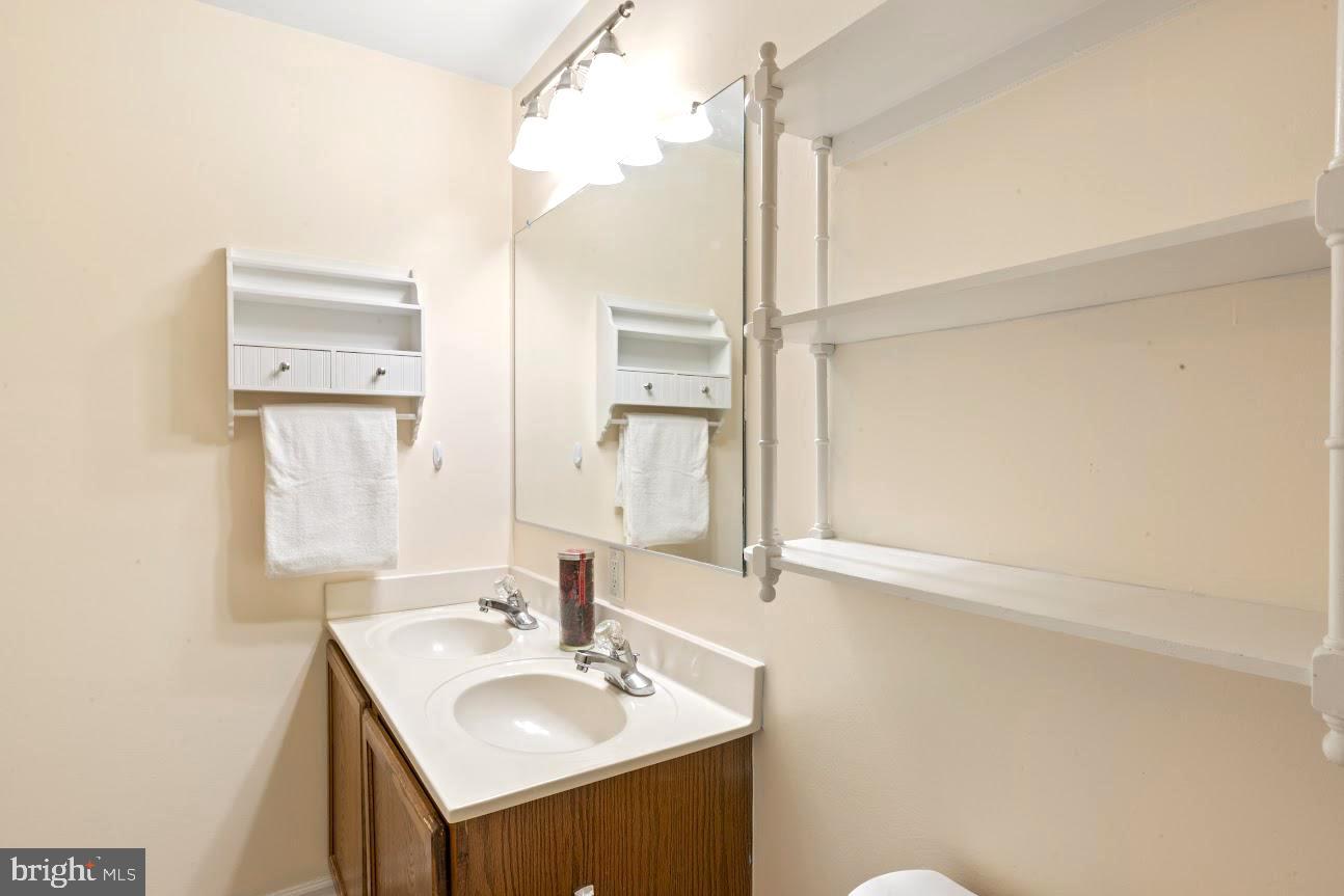 KINGSVIEW VILLAGE - Residential