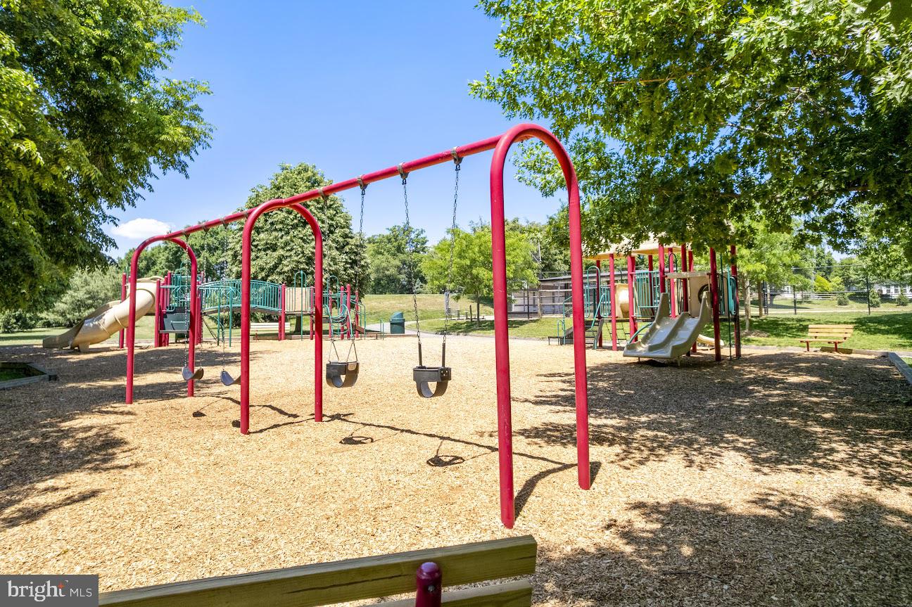 KINGSVIEW VILLAGE - Residential