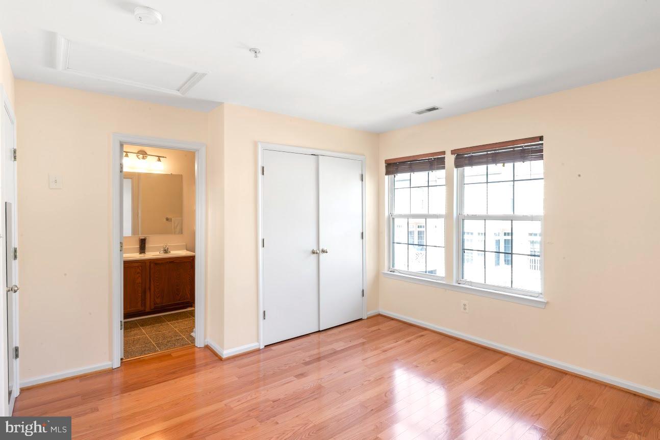 KINGSVIEW VILLAGE - Residential