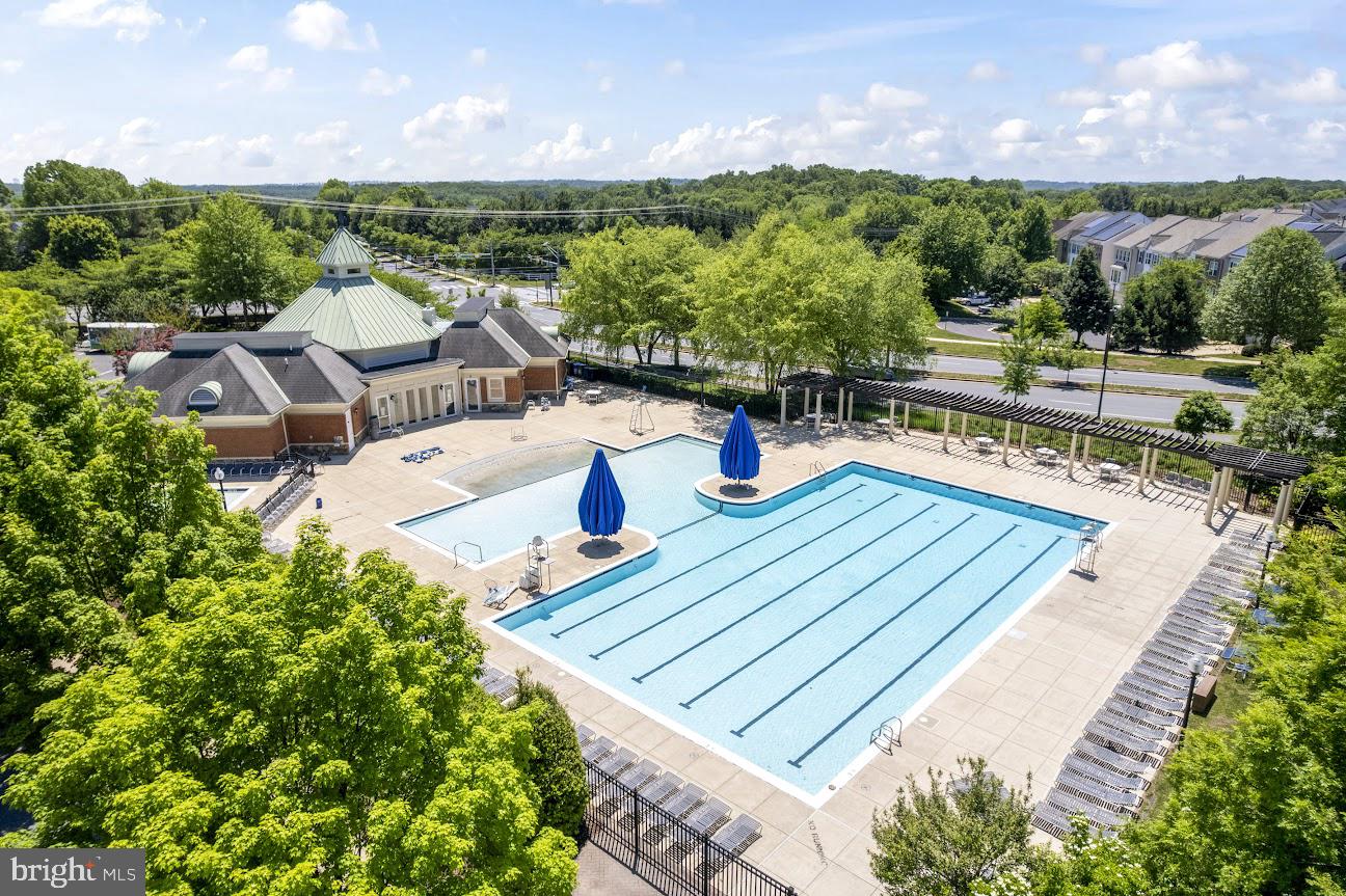 KINGSVIEW VILLAGE - Residential