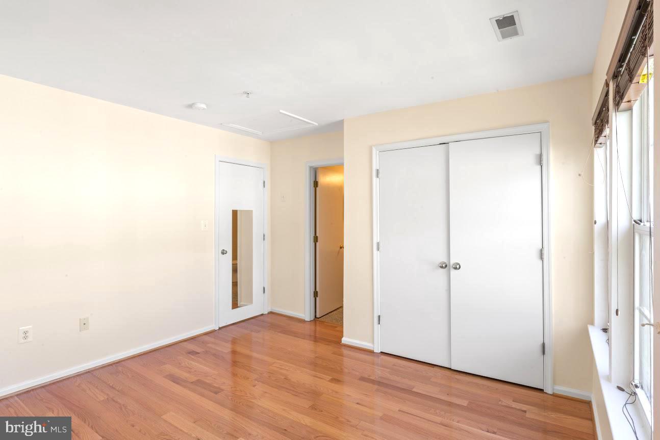 KINGSVIEW VILLAGE - Residential