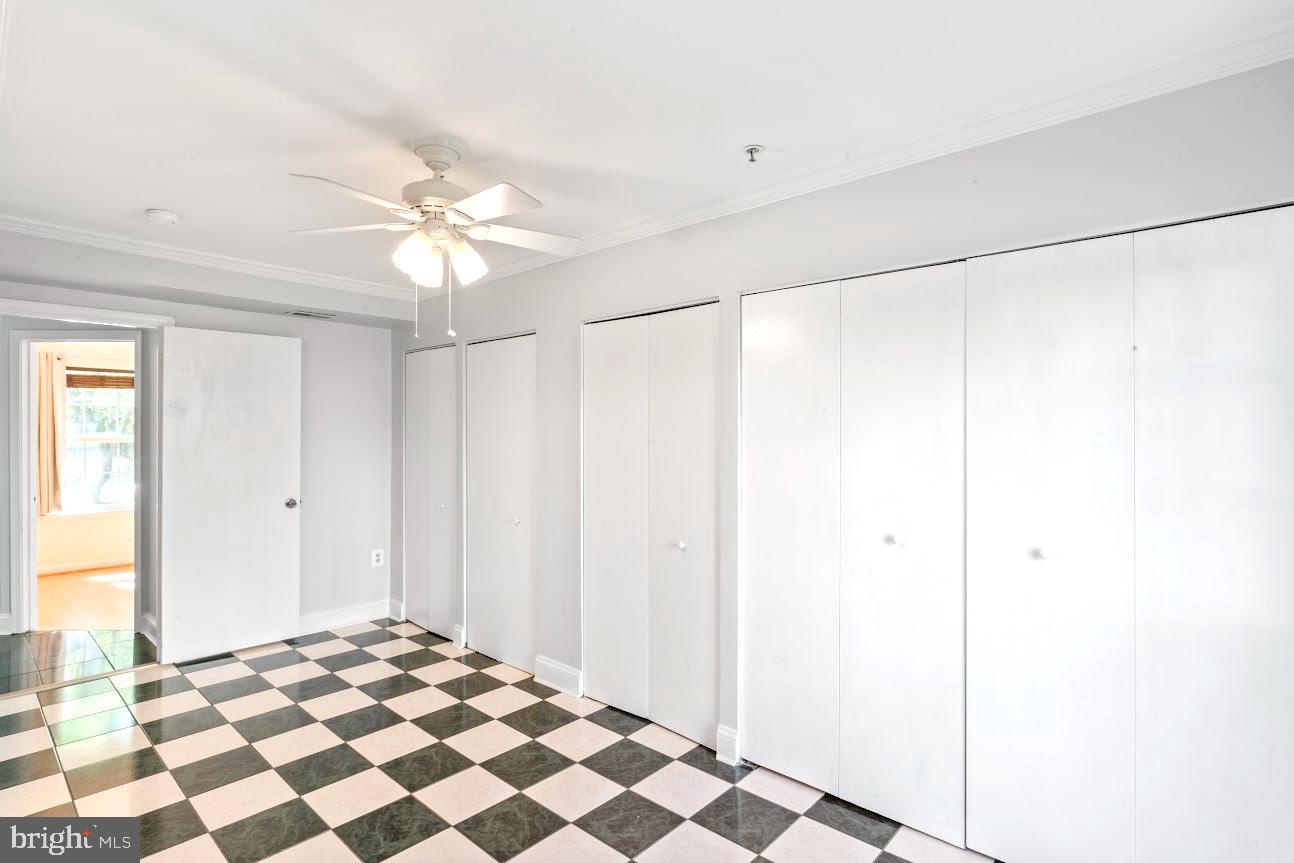 KINGSVIEW VILLAGE - Residential