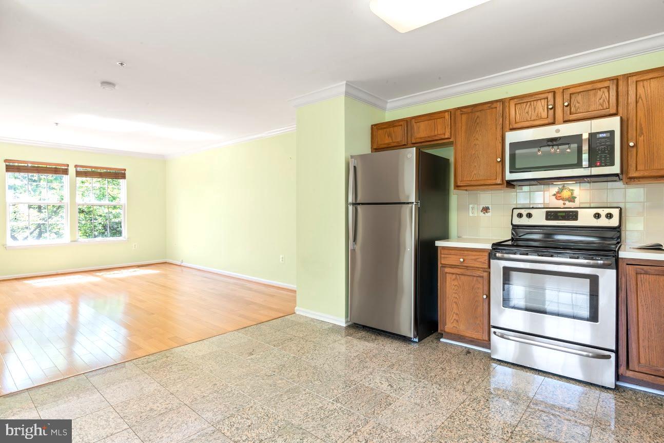 KINGSVIEW VILLAGE - Residential