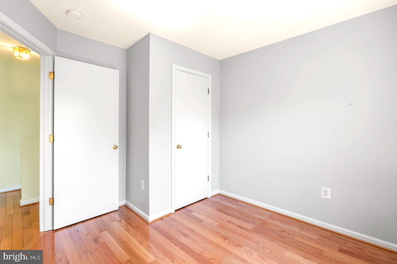KINGSVIEW VILLAGE - Residential