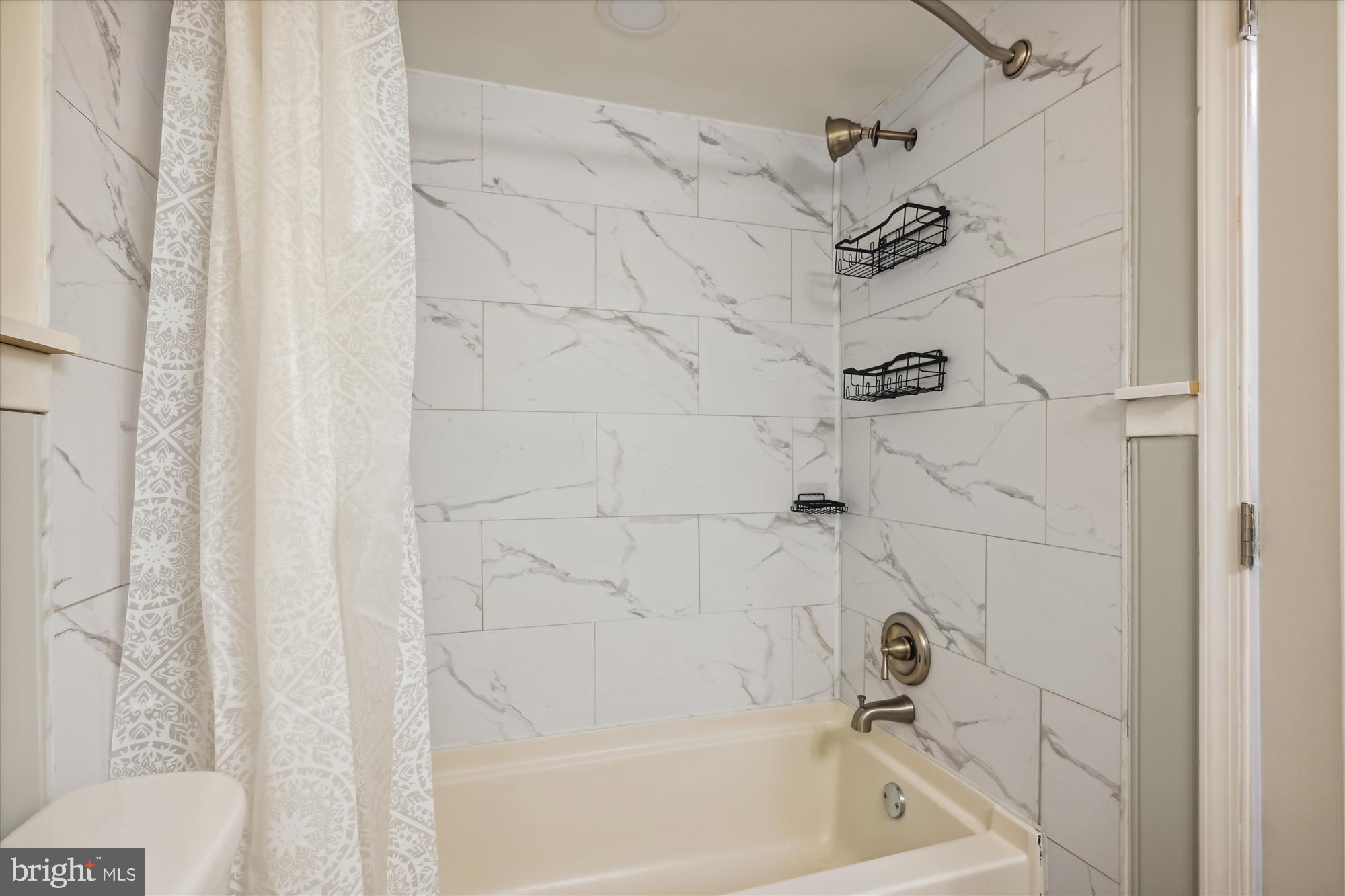 TREOVER - Residential Lease