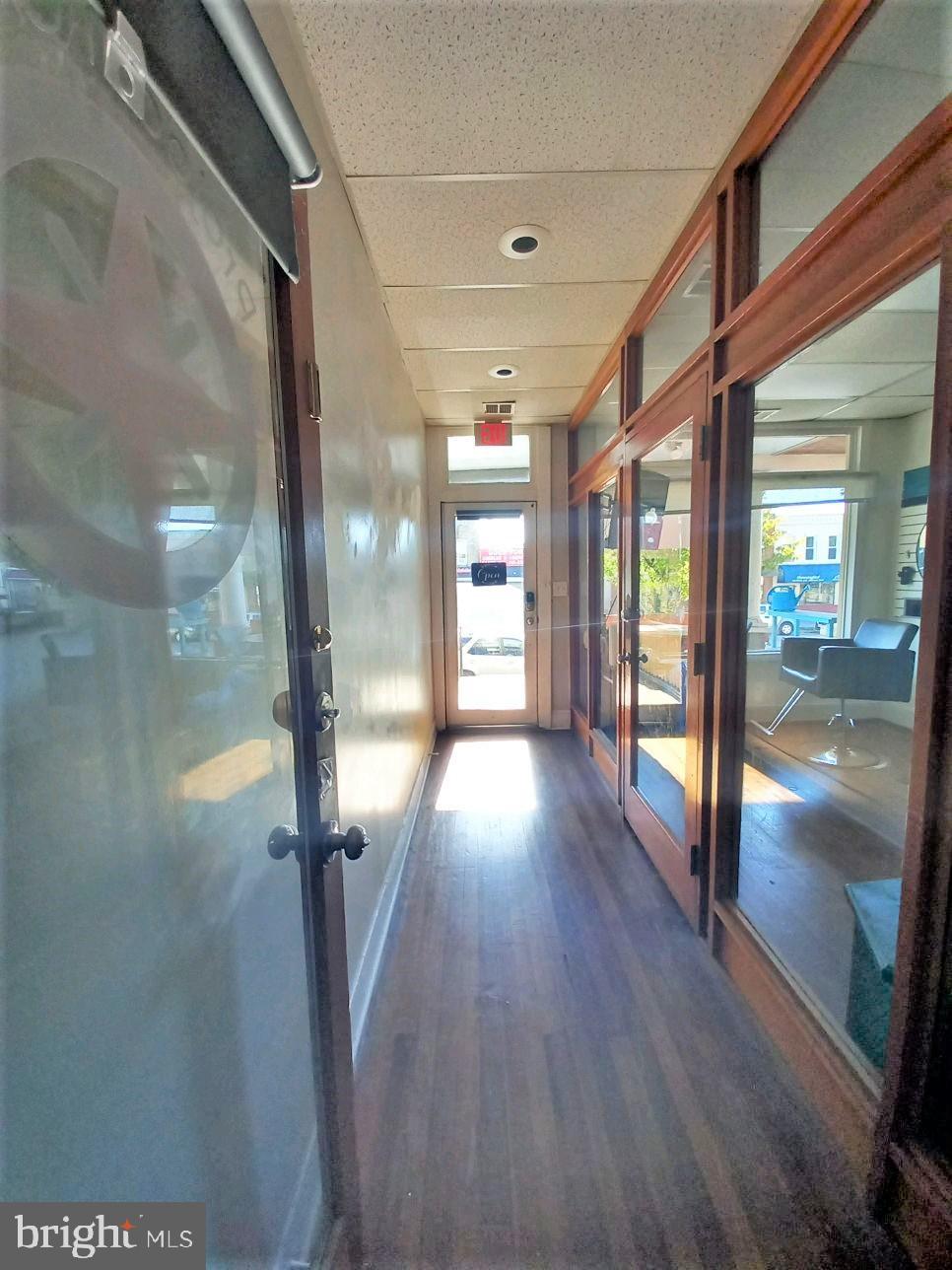 BELAIR-EDISON - Commercial Lease