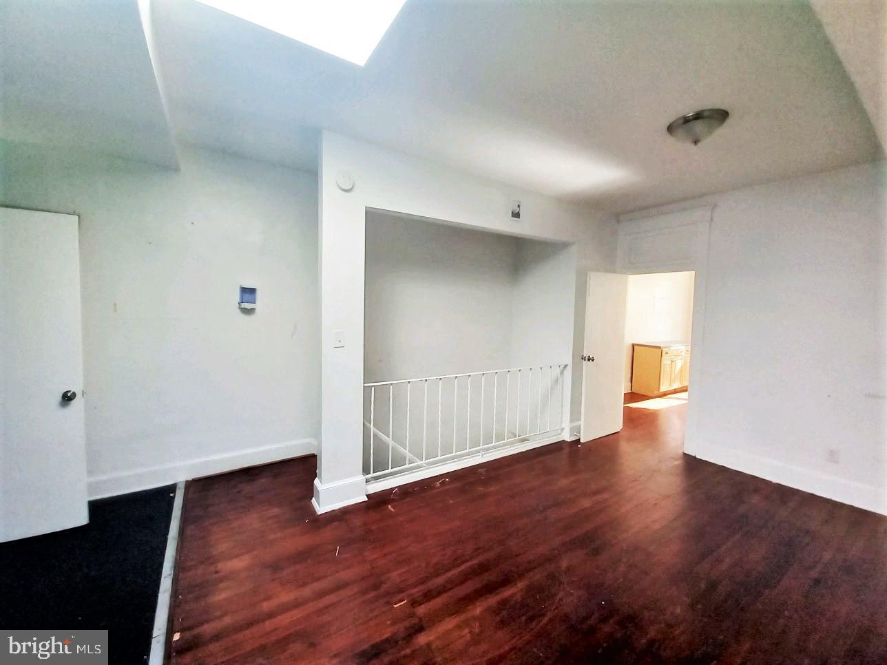 BELAIR-EDISON - Commercial Lease